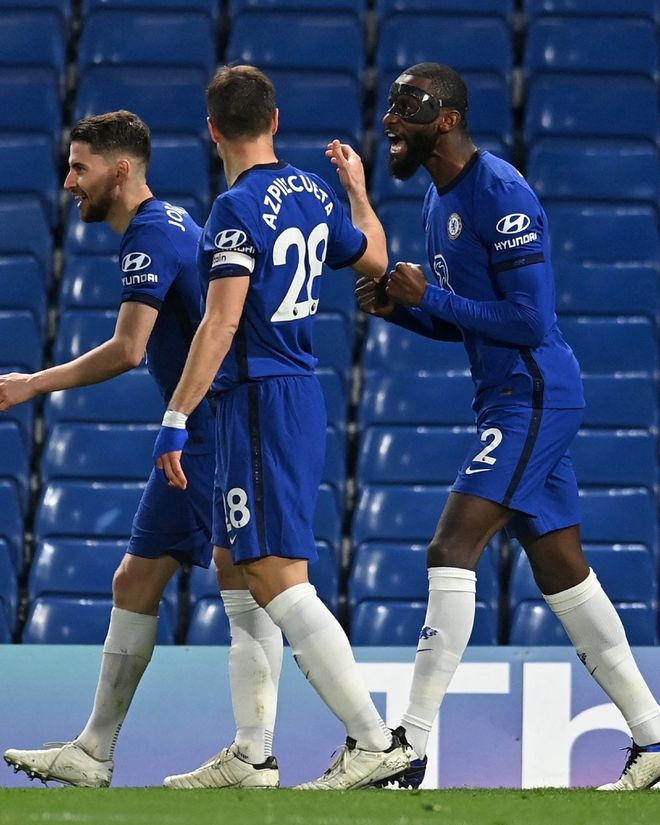 康宁汉姆半场15分7助攻，斯图尔特变身进攻端奇兵