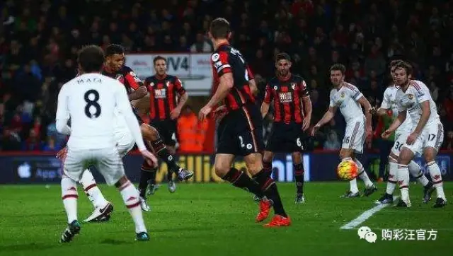 大力神杯已经抵达华盛顿！北京时间6日凌晨正式抽签