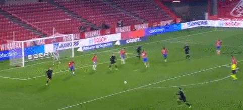 或缺席2个月！皇马官方：阿诺德左侧股四头肌直肌拉伤