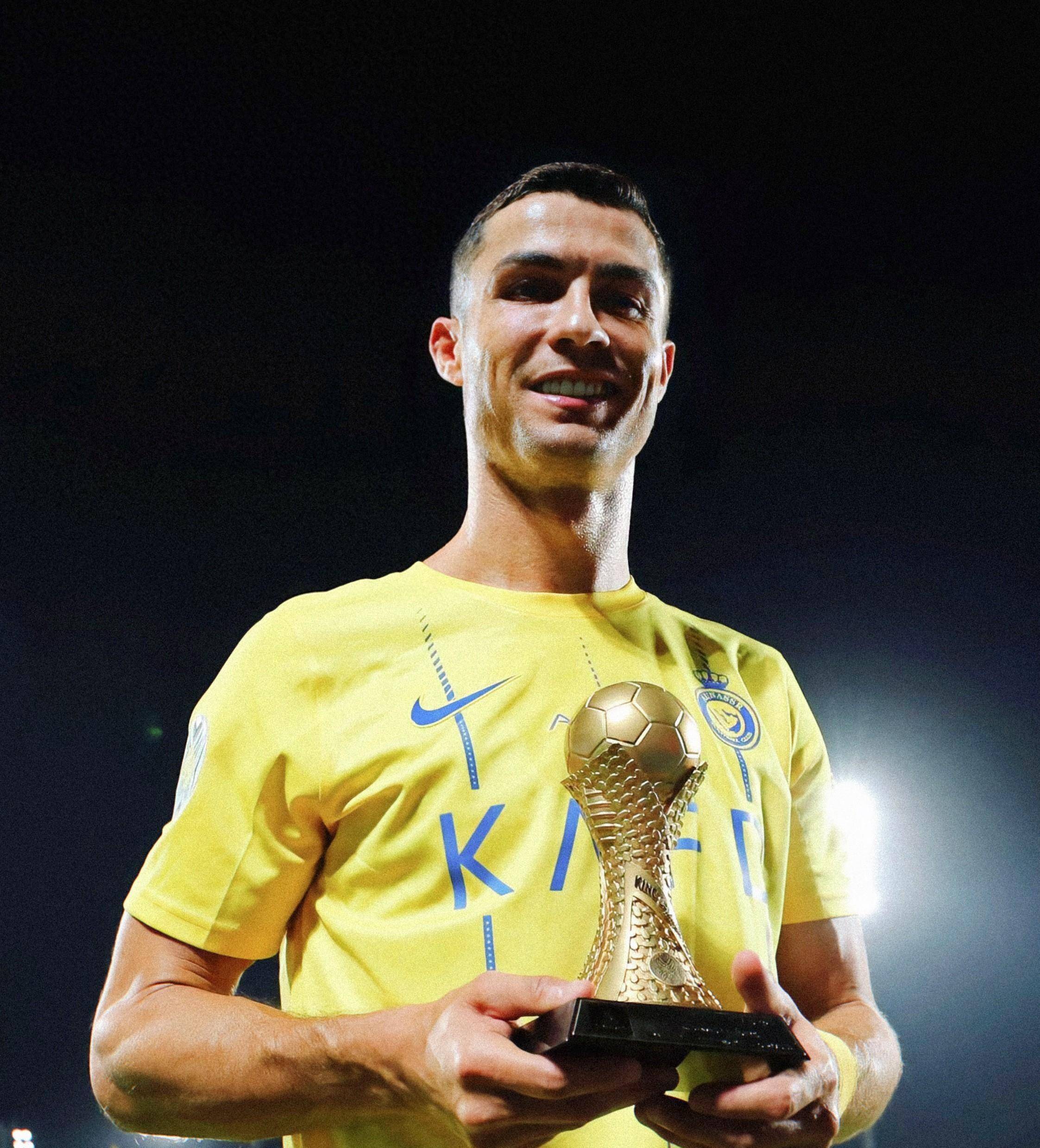 里夫斯：詹姆斯投了那个球人们会骂他该传，传了又说他该投