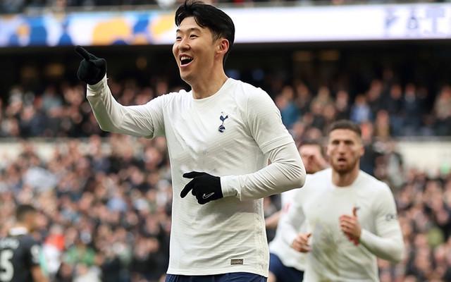 雷迪克：不认为詹姆斯需要重拾信心，他因为伤病还在追赶进度